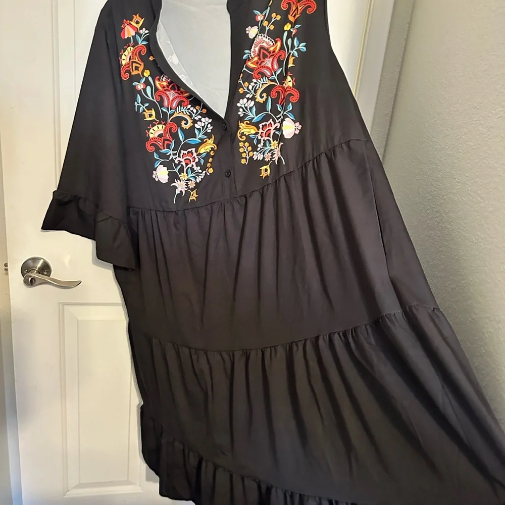 BloomChic size 22-24 Black Dress with Colorful faux Embroidery print. - Picture 3 of 7